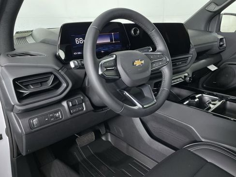 New 2025 Chevrolet Silverado EV LT image 13