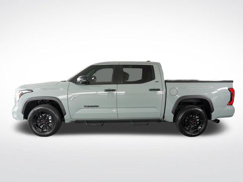 Used 2025 Toyota Tundra SR5 w/ SR5 Convenience Package AWD/4WD image 4