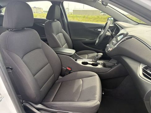 Used 2023 Chevrolet Malibu LT FWD image 14
