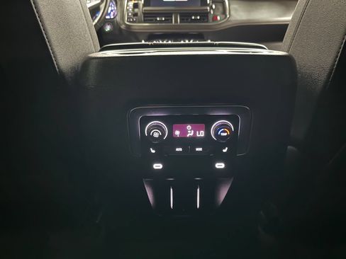 Used 2023 Chevrolet Tahoe Premier AWD/4WD image 24