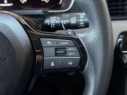 Certified 2024 Honda Pilot LX image 31