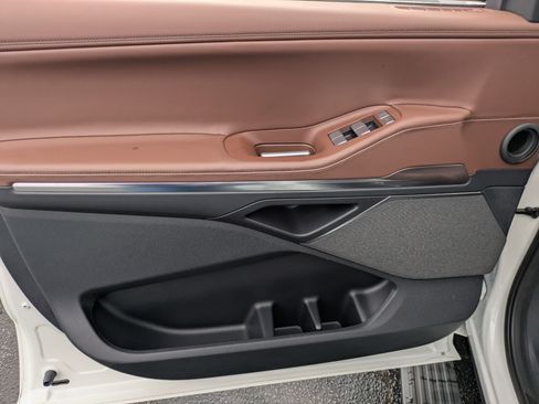 Used 2025 Lincoln Navigator Reserve image 10