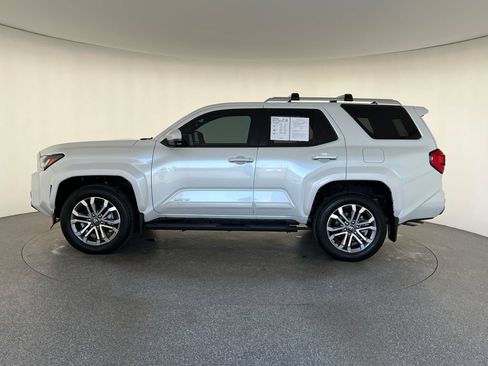 Used 2026 Toyota 4Runner Limited AWD/4WD image 9