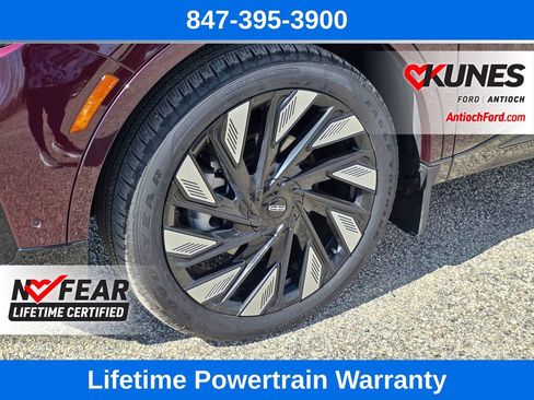 Used 2024 Lincoln Nautilus Reserve w/ Equipment Group 202A AWD/4WD image 12