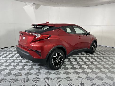 Used 2020 Toyota C-HR LE FWD image 8