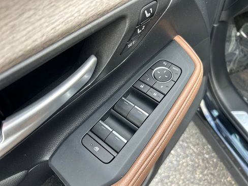 Certified 2024 Toyota Grand Highlander Platinum image 19