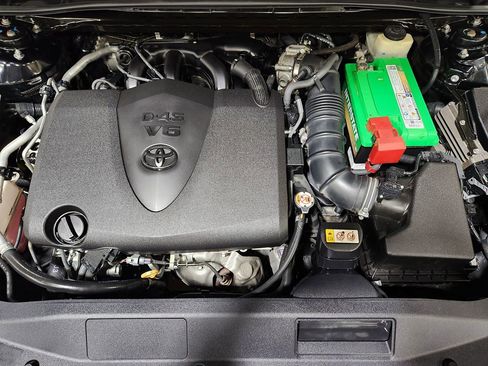 Used 2018 Toyota Camry XSE w/ Driver Assist Package image 52