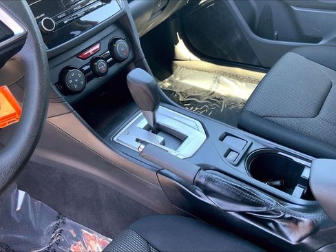 Used 2018 Subaru Crosstrek 2.0i image 17