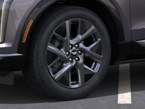 New 2026 Cadillac Optiq Luxury 2 image 9