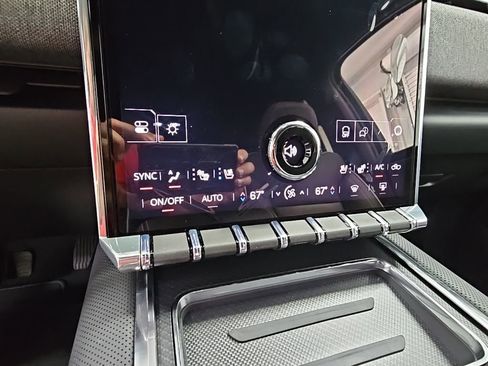 New 2026 GMC Sierra EV Elevation image 19