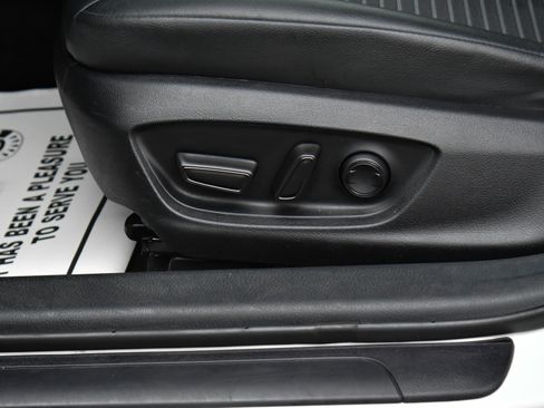 Used 2024 Toyota Camry SE image 17