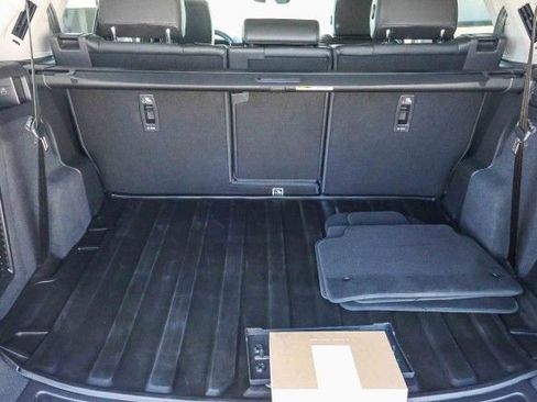 Certified 2024 Land Rover Discovery Sport S image 18