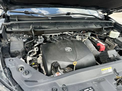 Used 2021 Toyota Highlander Platinum AWD/4WD image 26