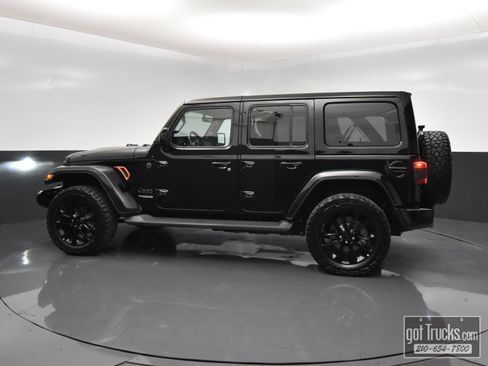 Used 2021 Jeep Wrangler Unlimited Sahara AWD/4WD image 3