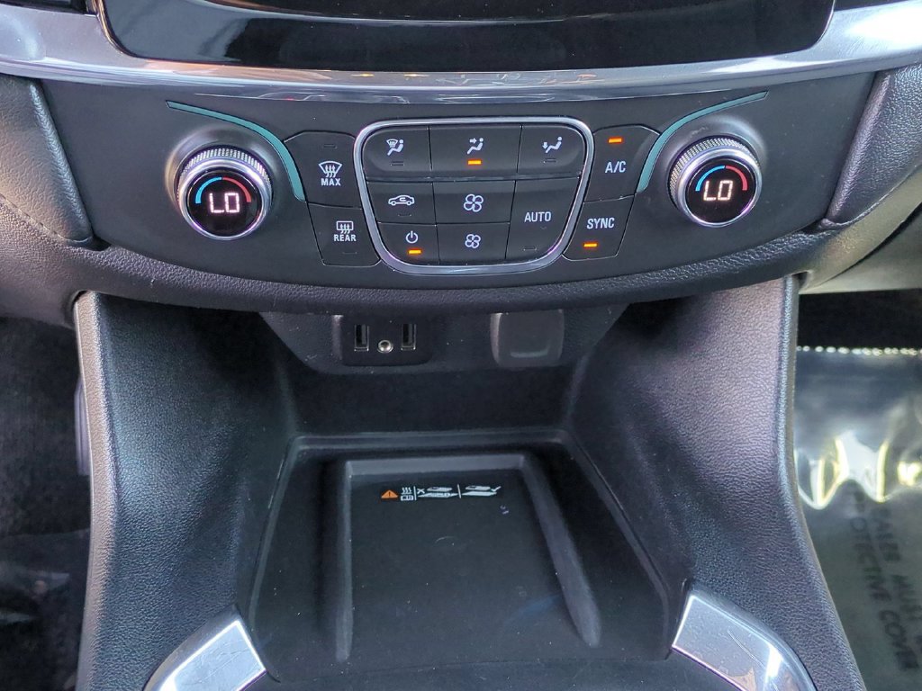 Used 2023 Chevrolet Traverse LT FWD image 18