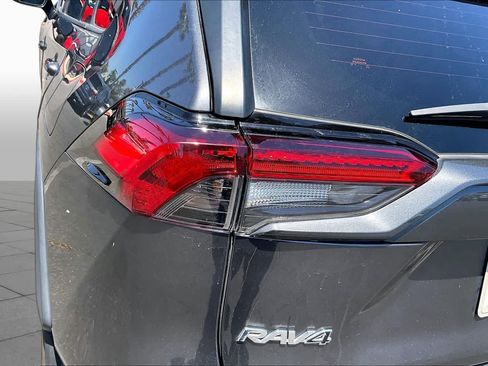 Used 2023 Toyota RAV4 XLE Premium FWD image 28