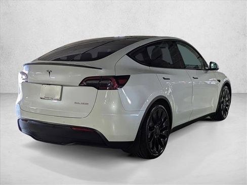 Used 2021 Tesla Model Y Performance image 5