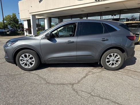 Used 2024 Ford Escape Active w/ Cold Weather Package FWD image 6