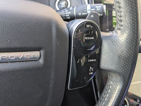 Used 2019 Land Rover Range Rover Velar S AWD/4WD image 20