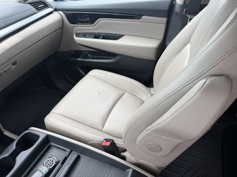 Used 2022 Honda Odyssey Touring image 19