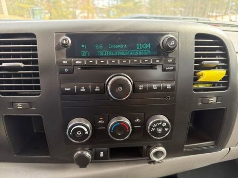 Used 2012 Chevrolet Silverado 2500 W/T w/ Snow Plow Prep Package image 15