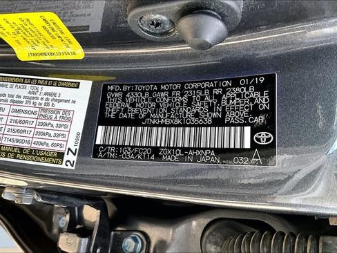 Used 2019 Toyota C-HR LE FWD image 17