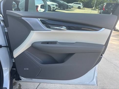 Used 2020 Cadillac XT6 Premium Luxury FWD image 10
