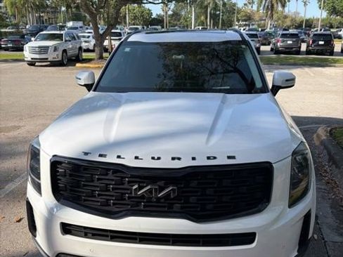 Used 2022 Kia Telluride SX w/ SX Prestige Package AWD/4WD image 4