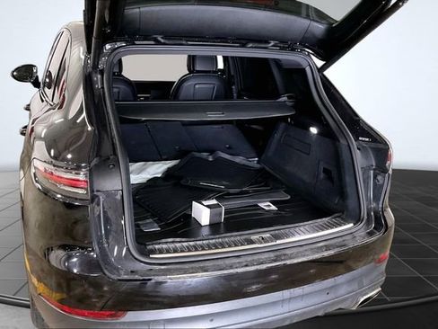 Used 2019 Porsche Cayenne AWD/4WD image 6