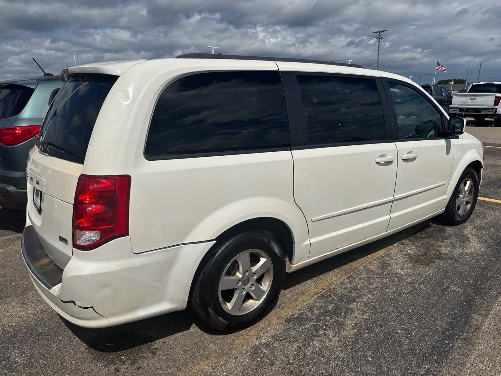 Used 2013 Dodge Grand Caravan SXT FWD image 14
