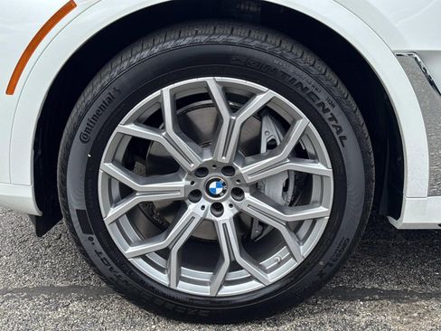 Used 2026 BMW X7 xDrive40i AWD/4WD image 9