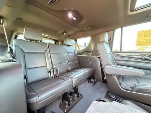 Used 2021 GMC Yukon XL Denali w/ Denali Premium Package image 29
