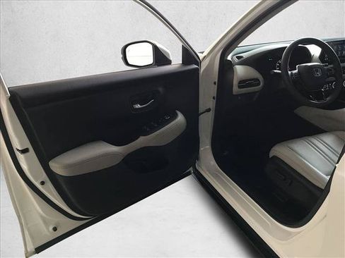 Certified 2024 Honda HR-V EX-L image 14