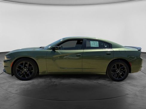 Used 2022 Dodge Charger SXT w/ Blacktop Package RWD image 6