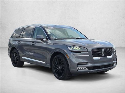 Used 2022 Lincoln Aviator Reserve w/ Equipment Group 201A AWD/4WD image 3
