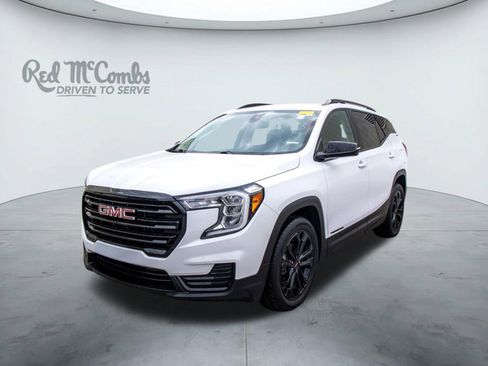 Used 2022 GMC Terrain SLE w/ Driver Convenience Package image 1