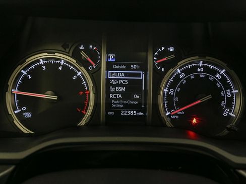 Used 2023 Toyota 4Runner TRD Off-Road Premium image 38