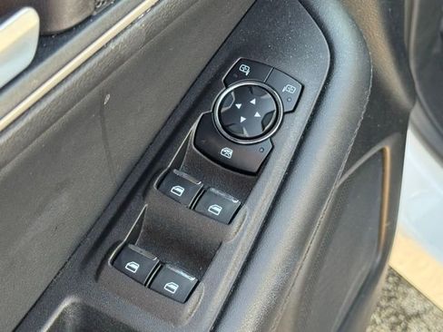 Used 2024 Ford Edge SEL image 13