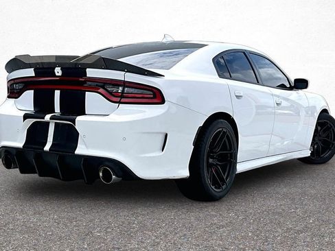 Used 2018 Dodge Charger R/T Scat Pack RWD image 7