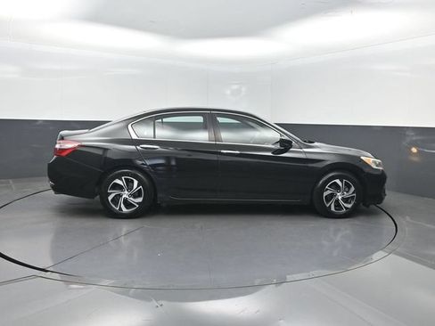 Used 2016 Honda Accord LX image 31