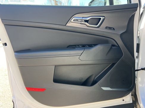 Certified 2025 Kia Sportage SX image 12