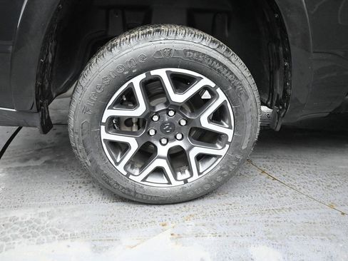 Used 2025 RAM 1500 Laramie image 17