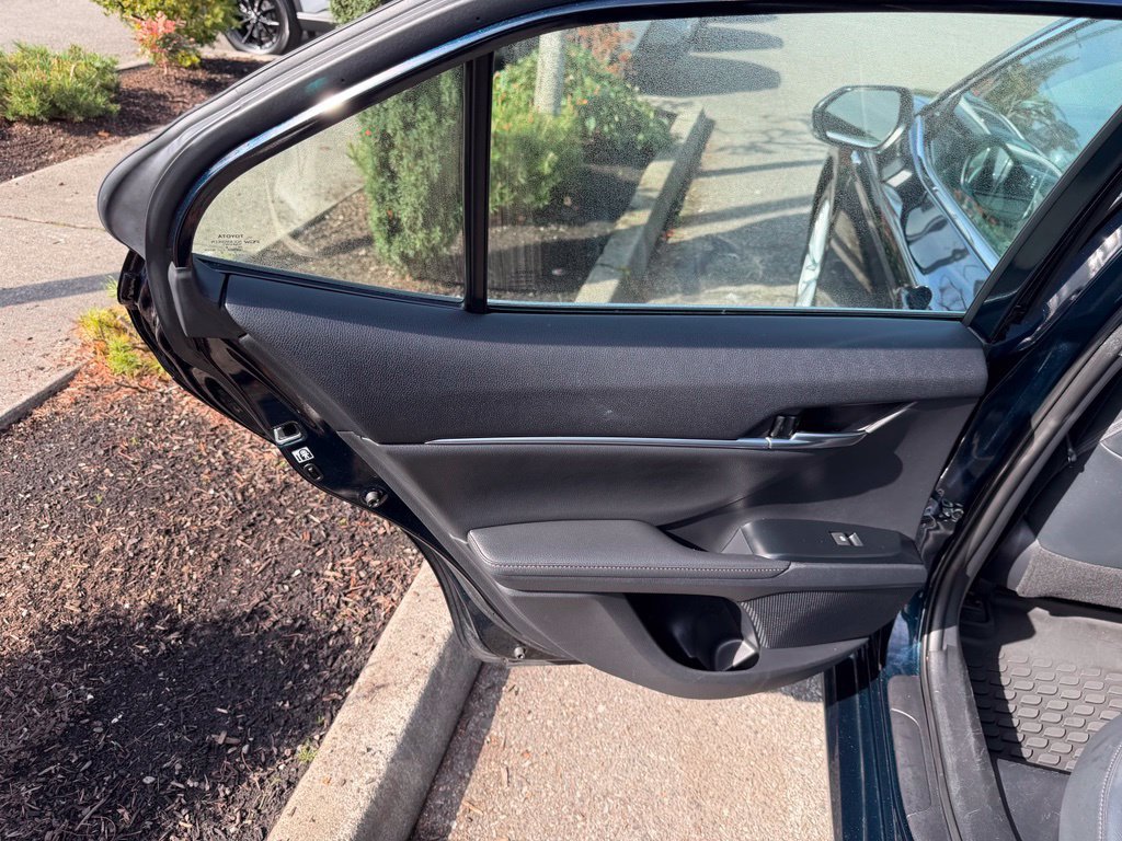 Used 2019 Toyota Camry XLE w/ Driver Assist Package FWD image 16