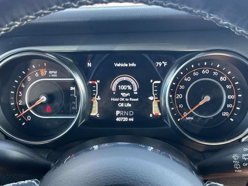 Used 2022 Jeep Wrangler Unlimited Sahara w/ Cold Weather Group AWD/4WD image 33