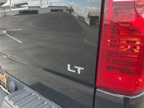 Used 2023 Chevrolet Silverado 1500 LT AWD/4WD image 40