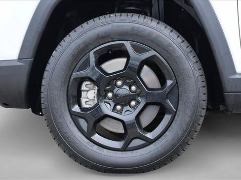 Used 2023 Jeep Compass Trailhawk w/ Trailhawk Elite Group AWD/4WD image 9
