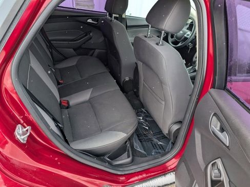 Used 2014 Ford Focus SE image 24