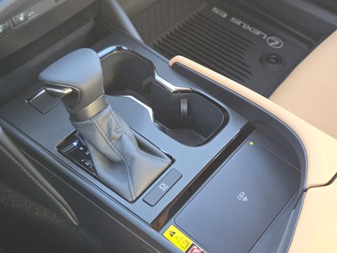 New 2025 Lexus ES 350 w/ Premium Package image 15