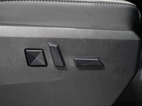 Used 2024 Tesla Cybertruck AWD Crew Cab image 24