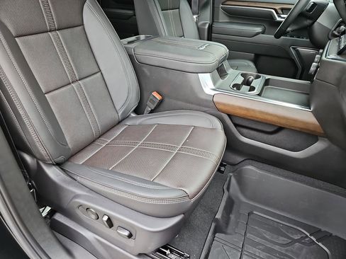 New 2025 Chevrolet Silverado 2500 High Country w/ Technology Package AWD/4WD image 13
